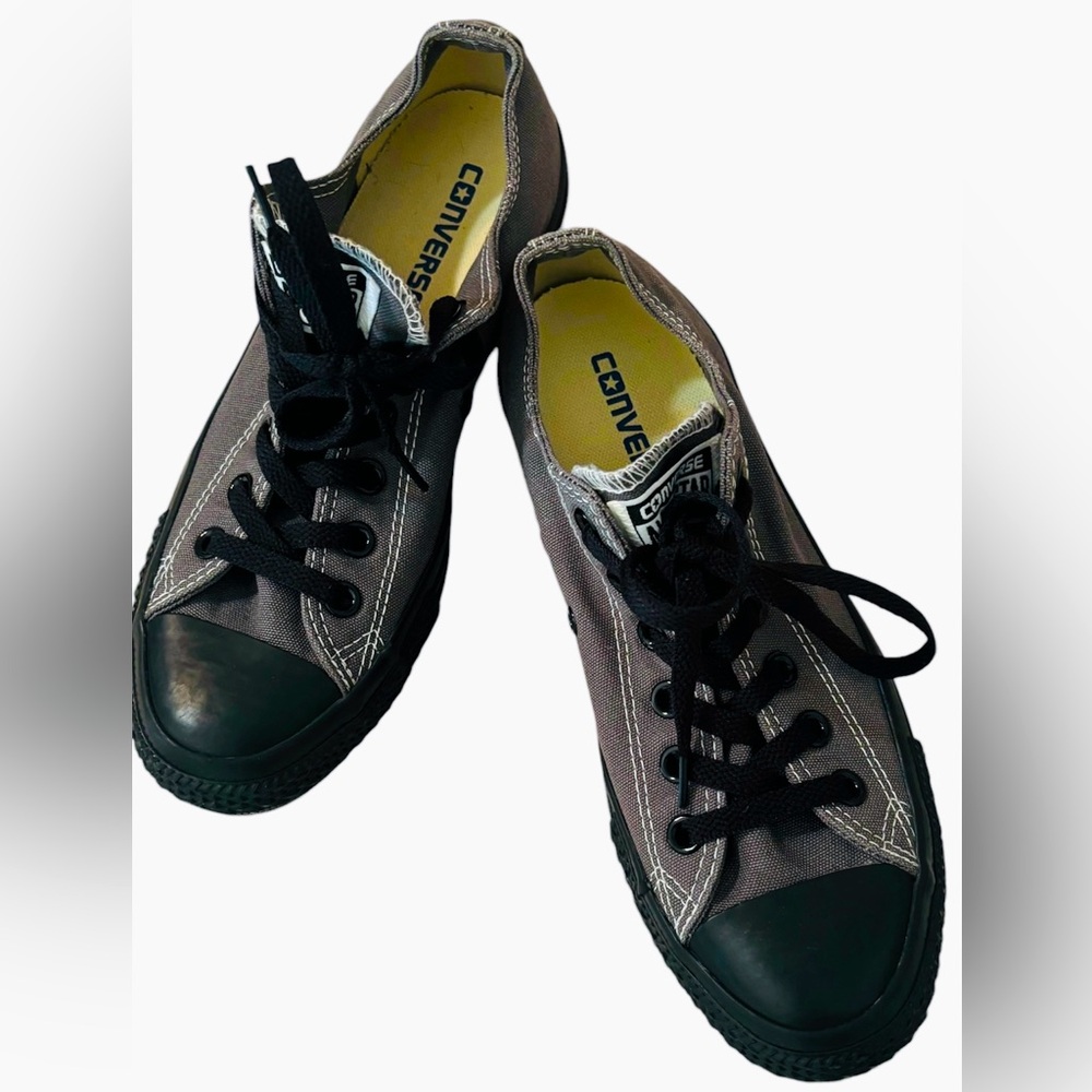 Converse All Star low tops unisex grey & black  women’s Sz 8 Men’s size 6